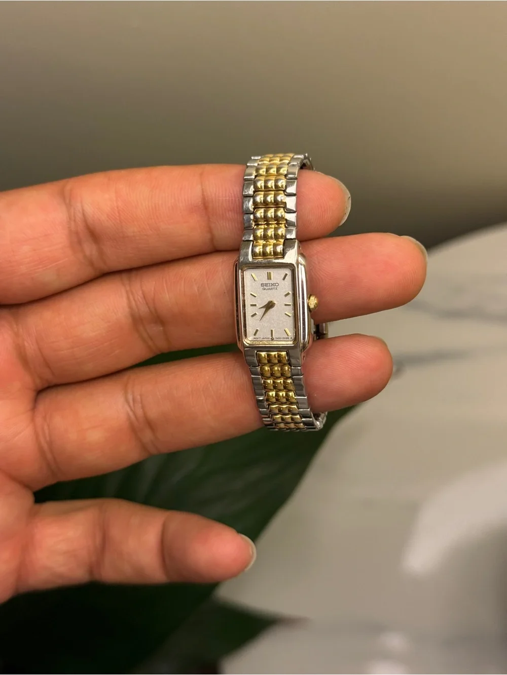 Seiko vintage two -Tone Ladies Rectangular Bracelet Watch - Gold/Silver